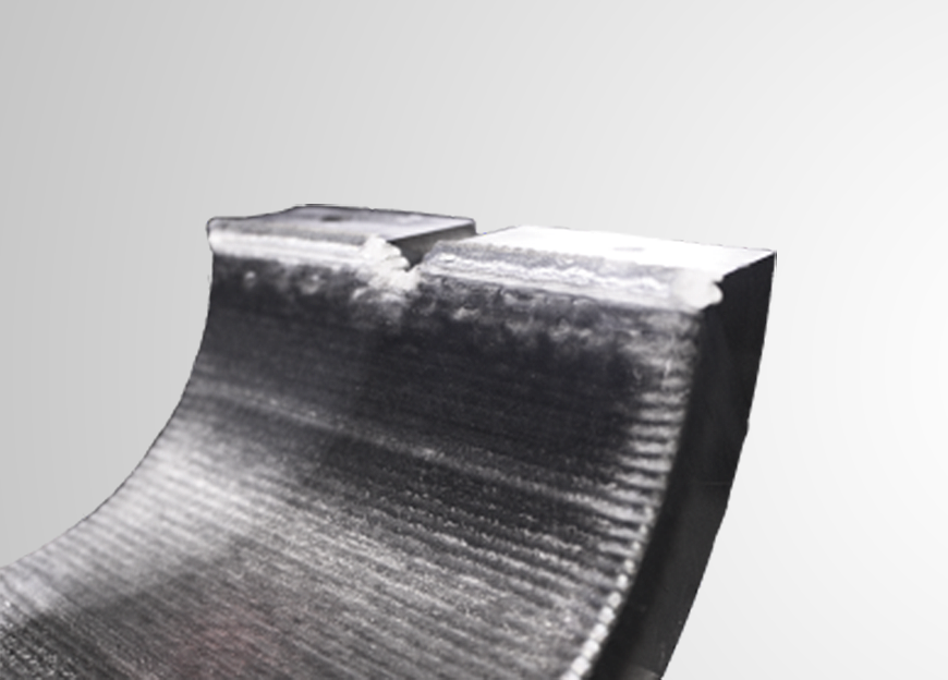 At the customer's request, white metal was laser cladded on the existing part to provide additional properties to the surface of the shaft bush bearing.